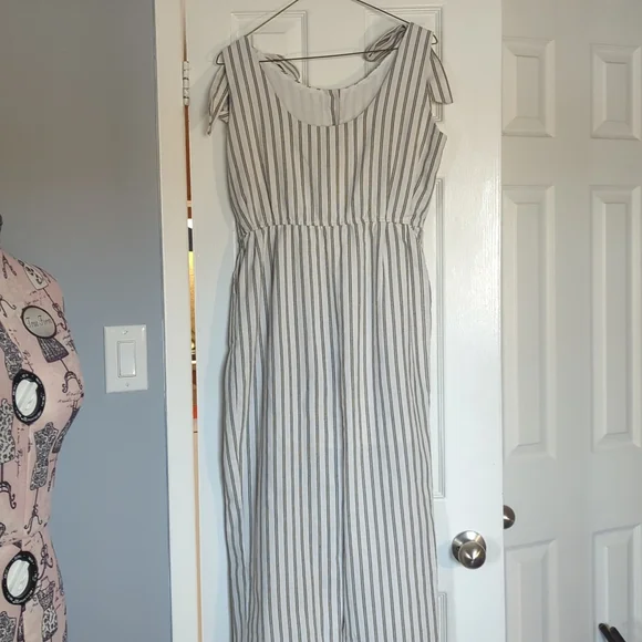 Mid Ref romper - Picture 2 of 3